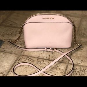 Mk pink crossbody purse/sold